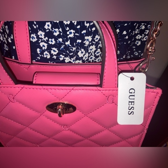 🔥NWT RARE🔥 GUESS Silvana Barbie Pink Quilted Vegan Leather Mini Tote - Picture 4 of 11